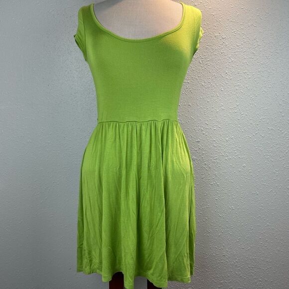 Pre-Loved Bella D Womens Green Midi Dress with Open Back Size M - Picture 1 of 7
